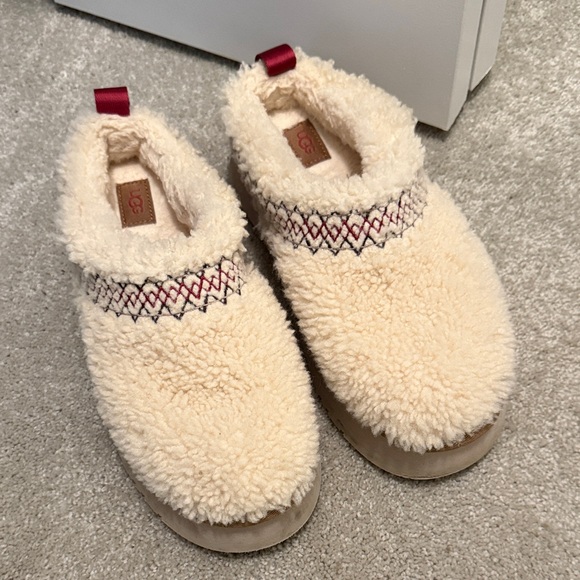 UGG Tan and Red Plush Slippers - Picture 6 of 6